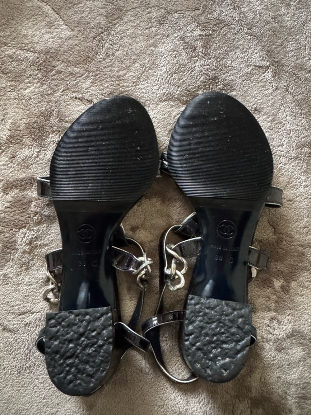 CHANEL Black Patent Leather Chain-Accent T-Strap Sandals - Picture 6 of 6